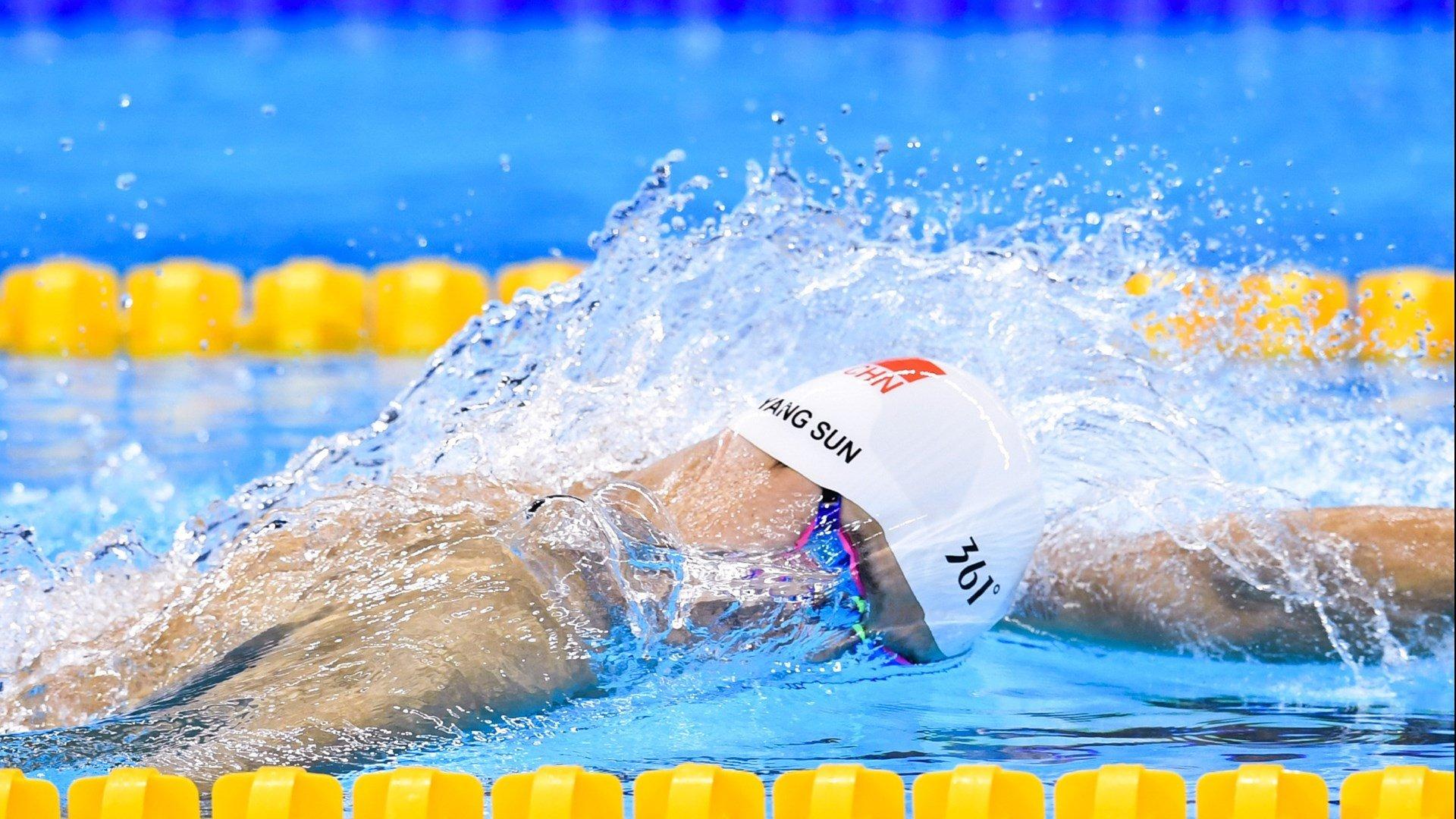 中国短道速滑队世锦赛勇夺三金 展现冰上速度与团队力量_yy易游体育